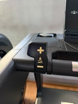 Bežecký pás - Technogym Excite Live Run 700 - 3