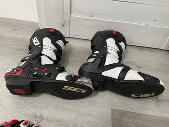 Dainese,Alpinestars,Ducati,Sidi - 3