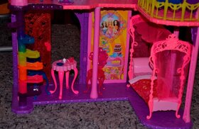 Zamek Barbie - 3