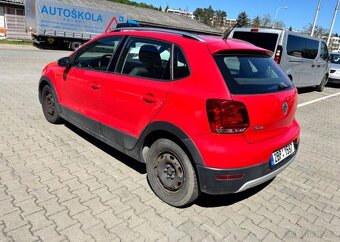 Volkswagen Polo 1.2i 16v, CROSS, 99.000tis km benzín manuál - 3