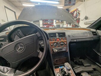 Mercedes-Benz W202 1995 - 3