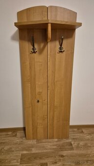 Věšáková stěna - 3