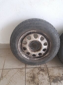 Prodám zimní pneumatiky Seat Cordoba - 3