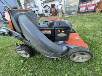 Sekacka Husqvarna záběr 48cm s pojezdem. - 3