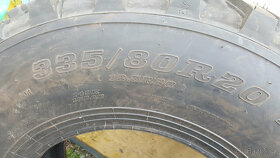 Pneu 335/80 R20 - 3