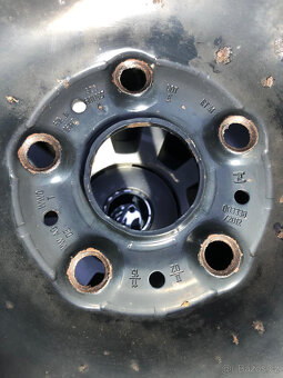 Zimní kola Pirelli Škoda Superb 3, 215/60/R16, rozteč 5x112 - 3