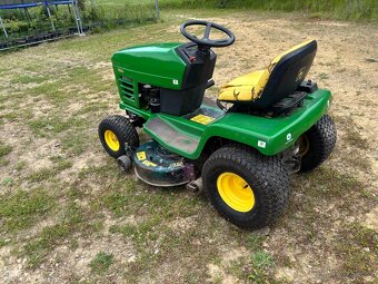 Zahradni trakturek John Deere stx 38 - 3