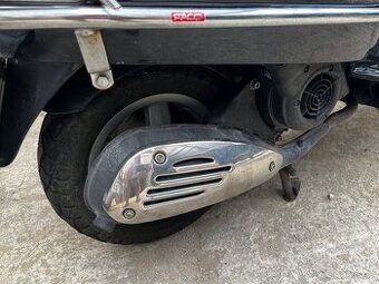 Vespa LX125 černá - 3