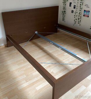 IKEA MALM - rám postele + psací stůl (tmavě hnědé provedení) - 3