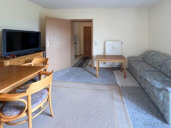 Prodej bytu 2+kk s garážovým stáním - 3