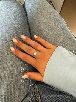 Stříbrný prsten s kamínkem - 3