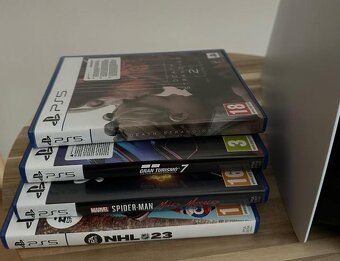 Playstation 5 s mechanikou - 3