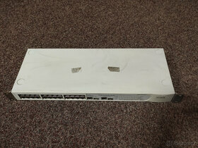 3Com Baseline 2226 Switch 24x10/100 (RJ45) - 3