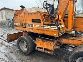 Kolový bagr Liebherr 902 - 3