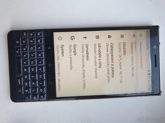 Blackberry KEY2 LE bronz barva funkční - 3