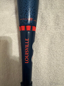Softballová pálka Louisville. Chránič loktu. - 3