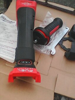 milwaukee M18 FSAGV125XPDB-0X FUEL 125 mm úhlová bruska - 3