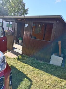 Karavan s dřevěnou přístavbou - 3