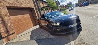 Ford Mustang 5.0 GT 324kw Manuál (368 Kw) - 3