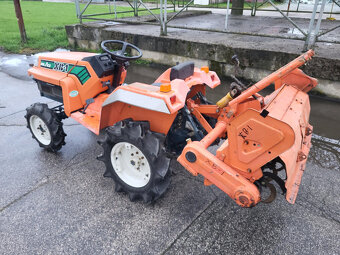 KUBOTA XB1 - 3
