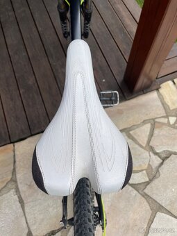 Horské kolo Specialized - 3