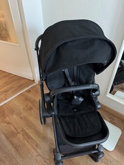 Cybex Priam 2023 s cernou konstrukci - 3