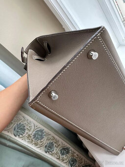 Hermes Kelly Bag 32 Etoupe S fakturou, krabicí, prachovým sá - 3