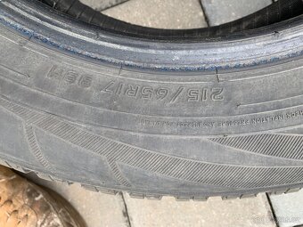Zimní pneu 215/65 R17 - 3