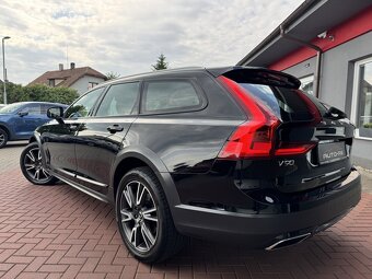 Volvo V90 Cross Country 2.0d AWD Automat Full LED Kůže Blis - 3