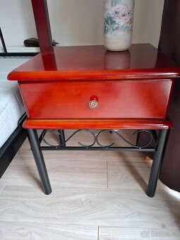 Postel,noční stolky, lamelové rošty - 3