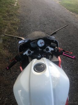 YAMAHA YZF-R125 - 3