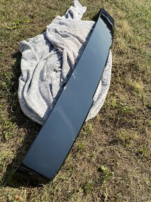 Sportovní střešní zadní spoiler černý pro Mercedes V - 3