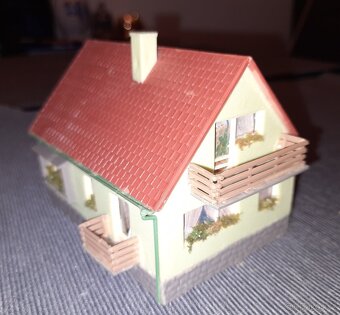 Model rodinný dům s garáží do kolejiště TT - 3