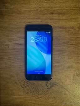 iPhone SE 3. Generace - 3