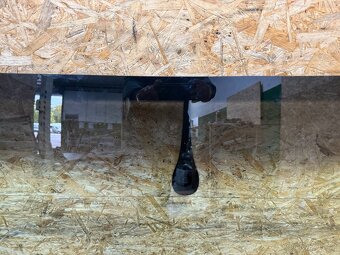 ČELNÍ OKNO AUDI Q7 4L - 3