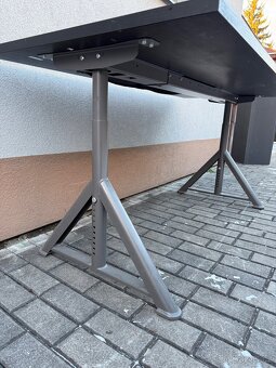 Kancelářský stůl Ikea Idasen - 3