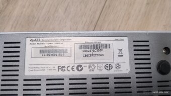 ZyXEL ZyWALL USG 20 - 3