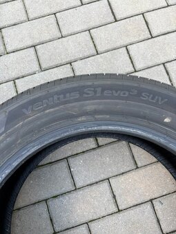 Pneu Hankook 235/55 R19 - 3