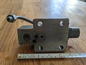 REGULÁTOR (omezovač) hydraulického tlaku - 3