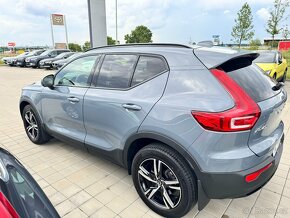 VOLVO XC40 B4 145KW DARK PLUS - 2023/ 25tis km, ZÁRUKA - 3