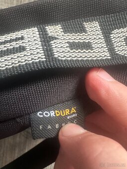 SUPREME WAISTBAG - 3