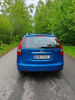 HYUNDAI i30 Combi 1.4 benzín ,80kW 2011 ČR ,1.majitel - 3