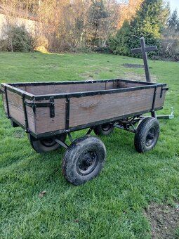 Čtyřkolový vozík za auto - 3