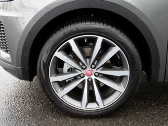 Jaguar E-|Pace - 3