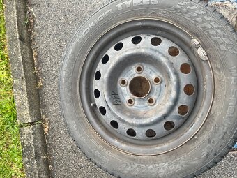 Zimní pneu NOKIAN WR Snowproof 185/65R15 - 3
