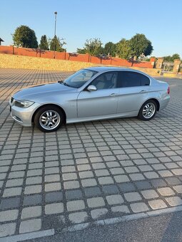 Prodám BMW e90 325ix - 3