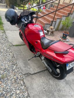 Suzuki RF 600R - 3