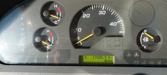 Kolový nakladač  Komatsu WA 320-6 - 3