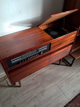 Rádio a gramofon Tesla 1130A - 3