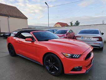 Ford Mustang cabrio - 3